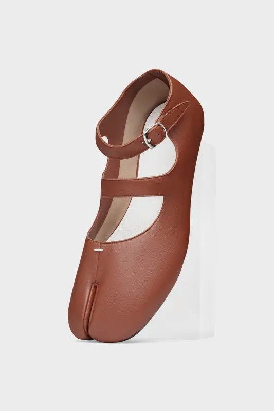 Maison Margiela Tabi Ballerina Cognac online